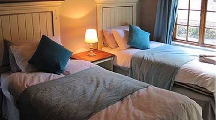 Over The Edge Cottage 1