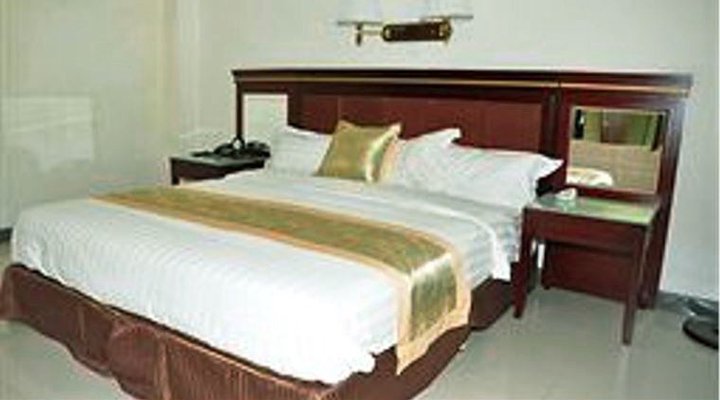 Florida International Hotel