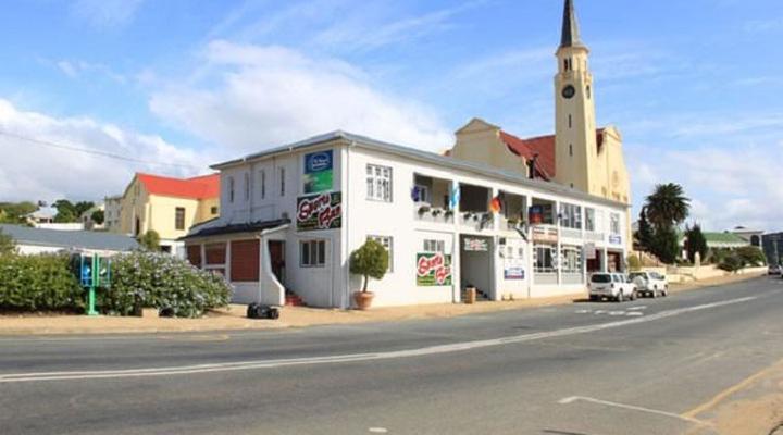 Napier Country Hotel