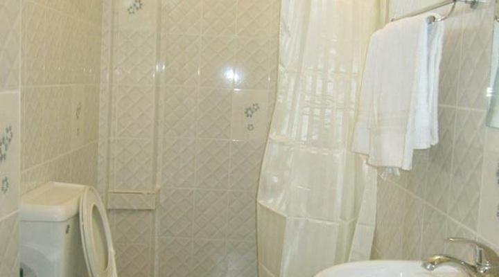 Meru Paramount Hotel