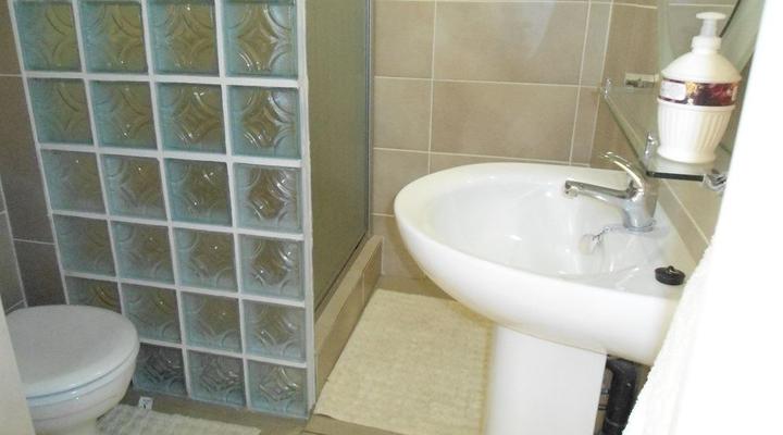 Pulezonc Guest House