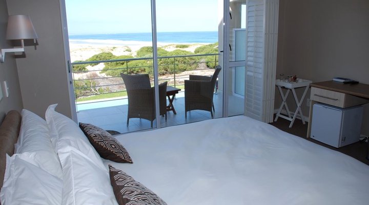 Moya Manzi Beach House