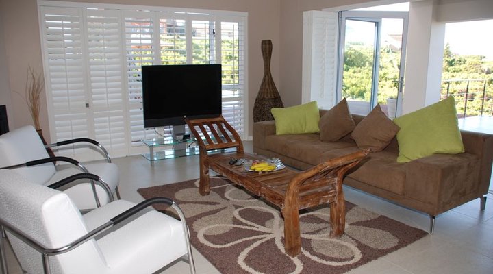 Moya Manzi Beach House