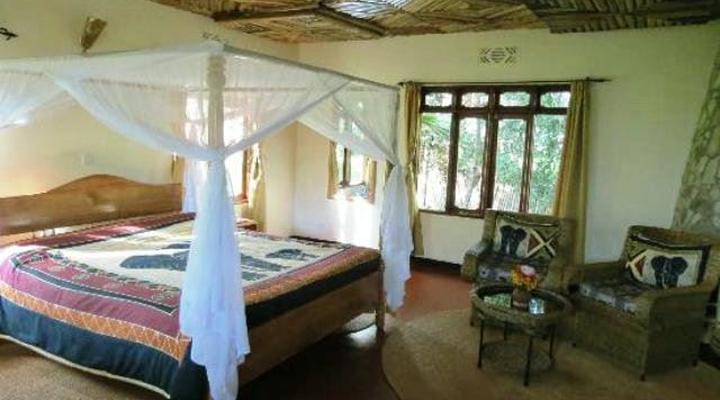 Bougainvillea Safari Lodge