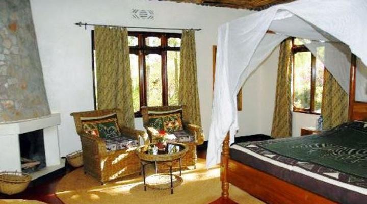 Bougainvillea Safari Lodge