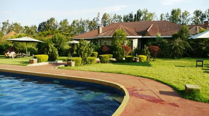 Bougainvillea Safari Lodge