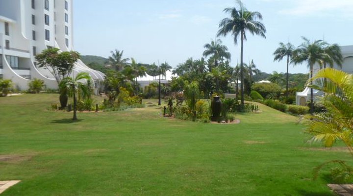 417 The Breakers
