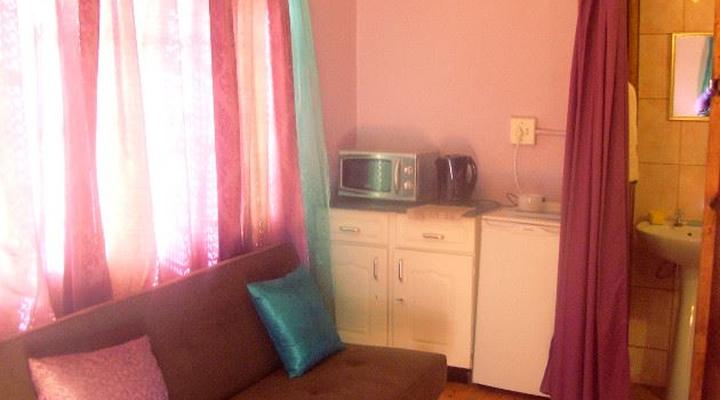 Africa Unplugged Guest Lodge