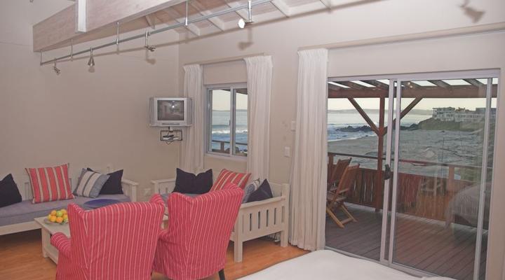 Singing Kettle Beach Lodge & Restaurant