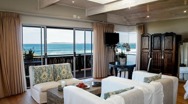 Singing Kettle Beach Lodge & Restaurant