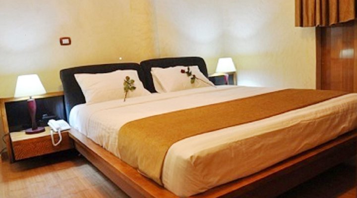 The Arck Hotel