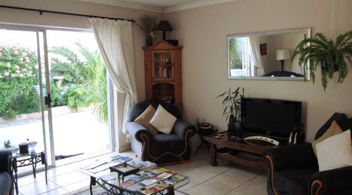 Two Owls Guest House 