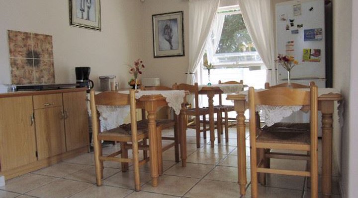 Two Owls Guest House 