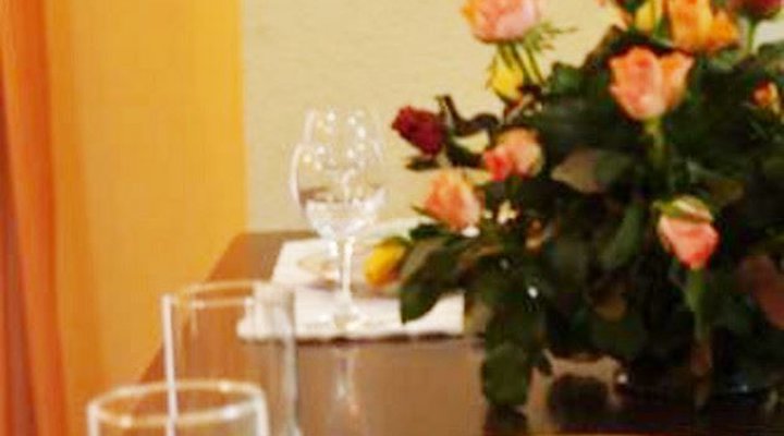 The Lion's Den Hotel