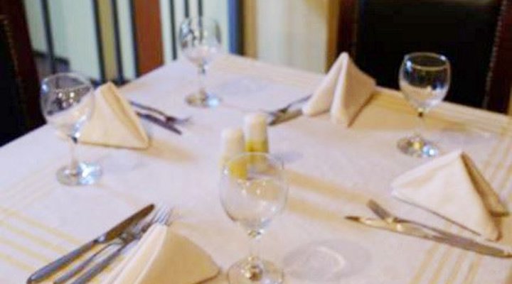 The Lion's Den Hotel