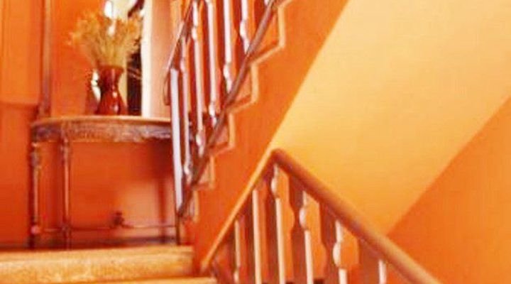 The Lion's Den Hotel