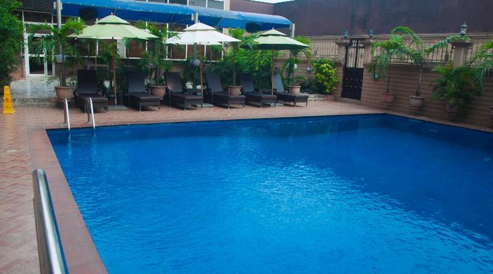 DPalms Airport Hotel