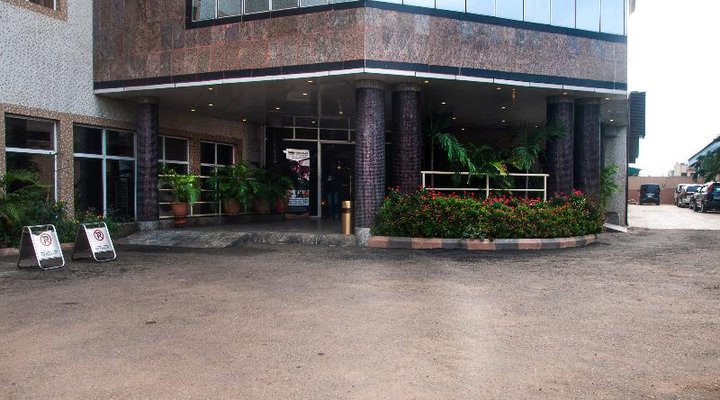 DPalms Airport Hotel