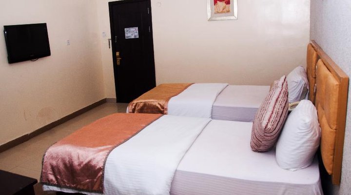 DPalms Airport Hotel