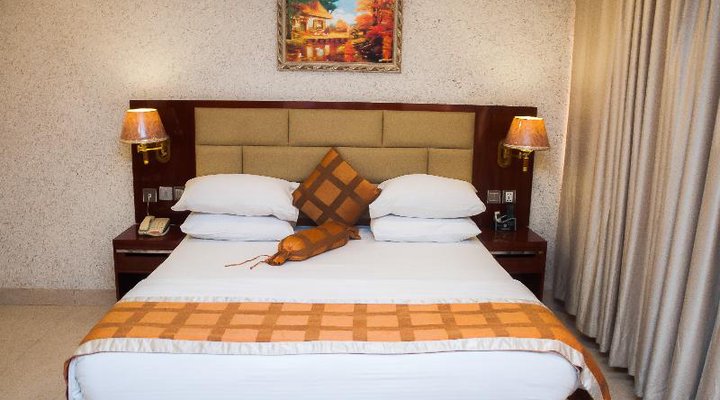 DPalms Airport Hotel