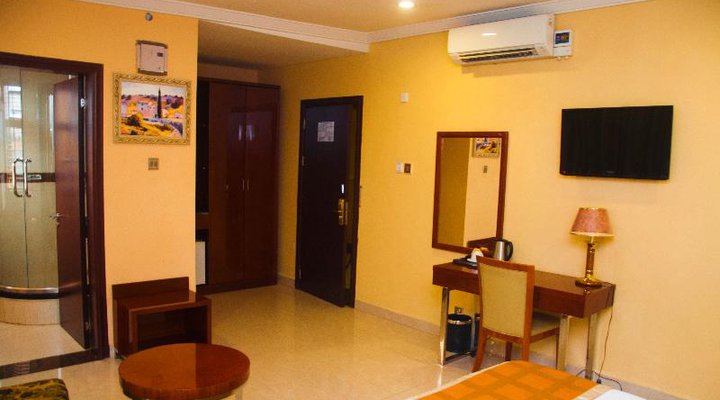 DPalms Airport Hotel