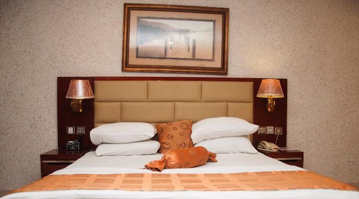 DPalms Airport Hotel