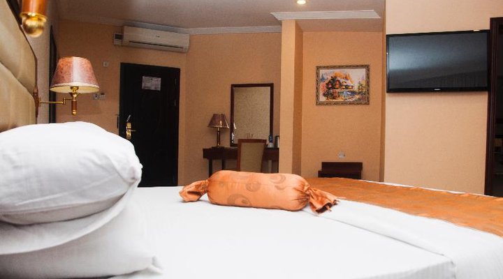 DPalms Airport Hotel