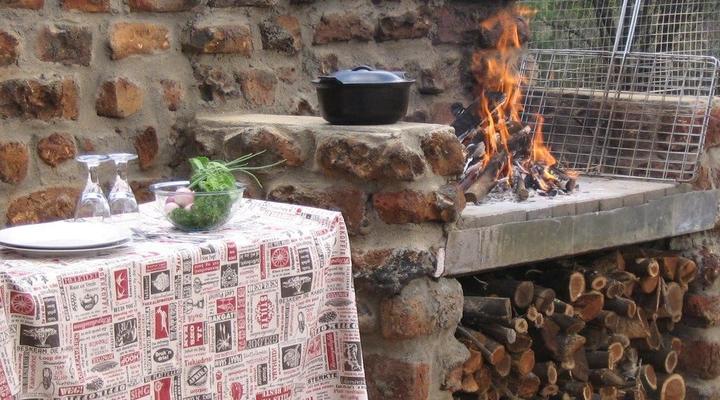 Die Hok Bachelor Flats