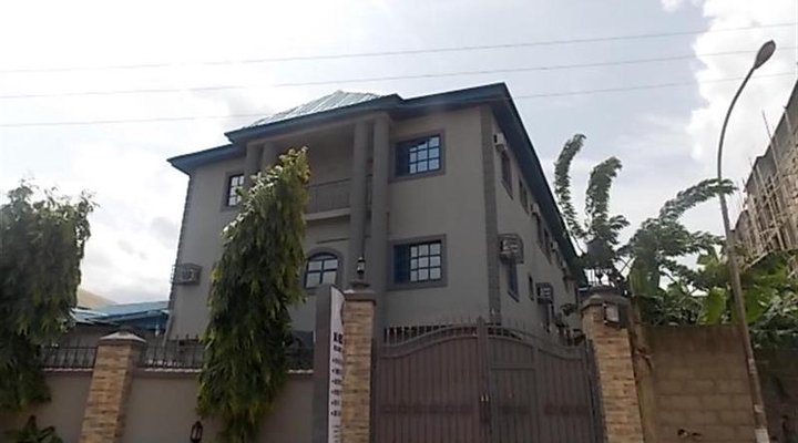 De Next Centre Resort Limited