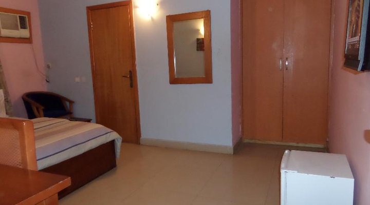 De Next Centre Resort Limited