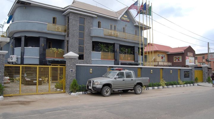 Kings Celia Hotel & Suites