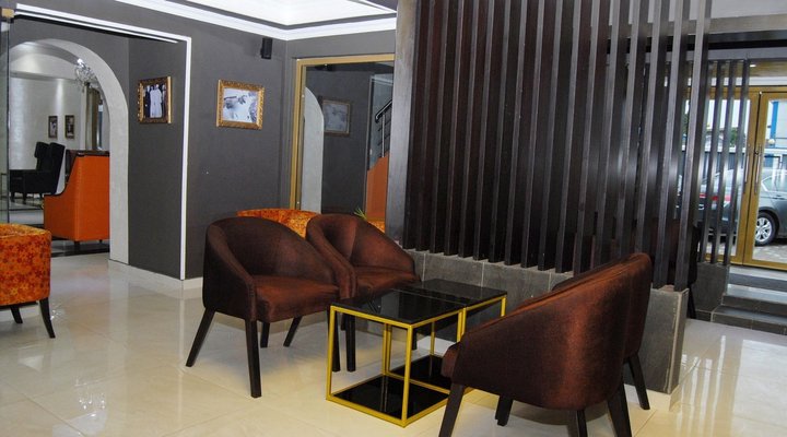 Kings Celia Hotel & Suites