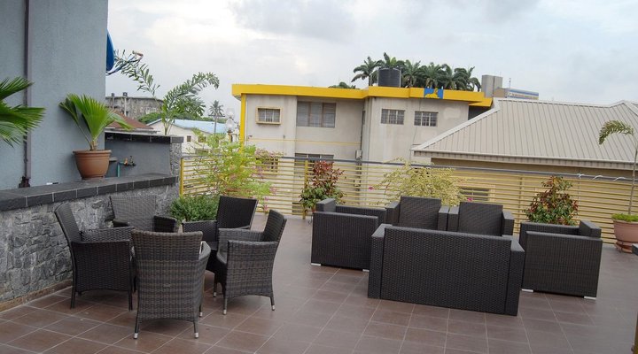 Kings Celia Hotel & Suites