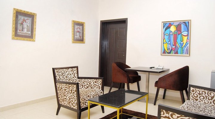 Kings Celia Hotel & Suites