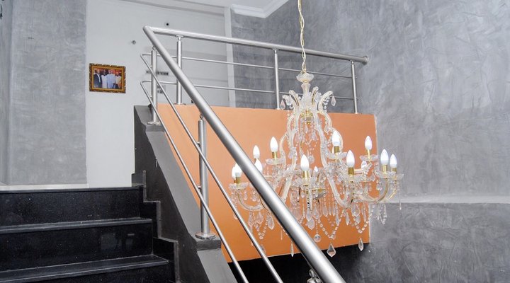 Kings Celia Hotel & Suites