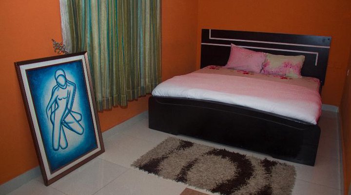 Hotel 100 and Suites