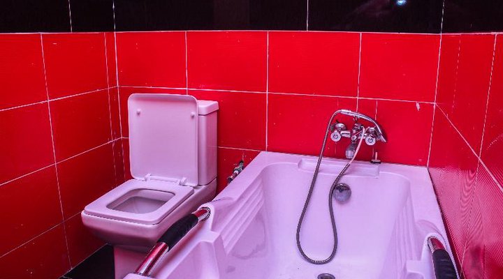 Hotel 100 and Suites