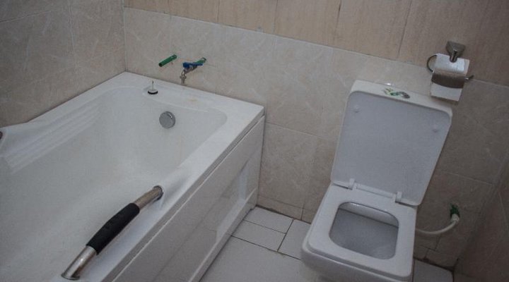 Hotel 100 and Suites