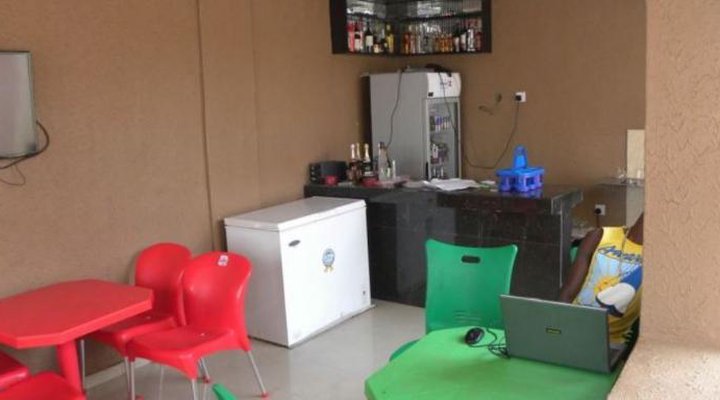 Grandy Suites Hotel