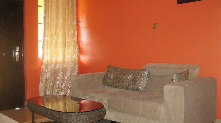 Parkview Safari Hotel and Apartments