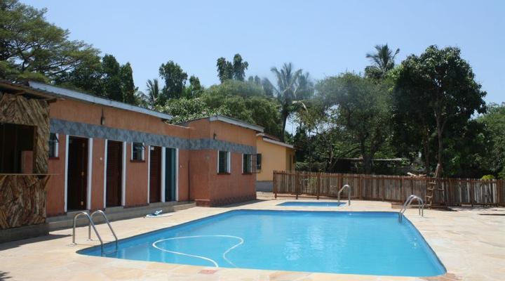 Parkview Safari Hotel and Apartments