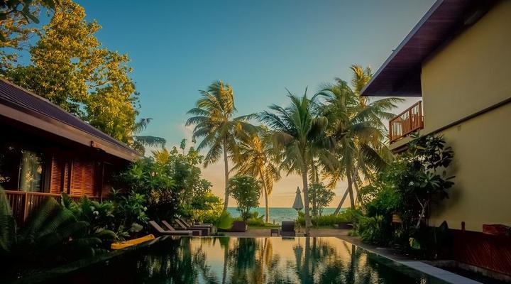 Dhevatara Beach Hotel