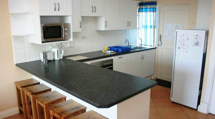 Rugged Rocks Beach Cottages