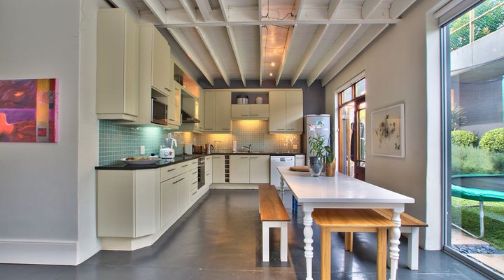 Gorgeous Tamboerskloof Holiday Home