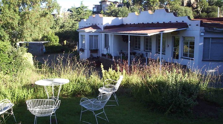 Guinea-fowl Guest House