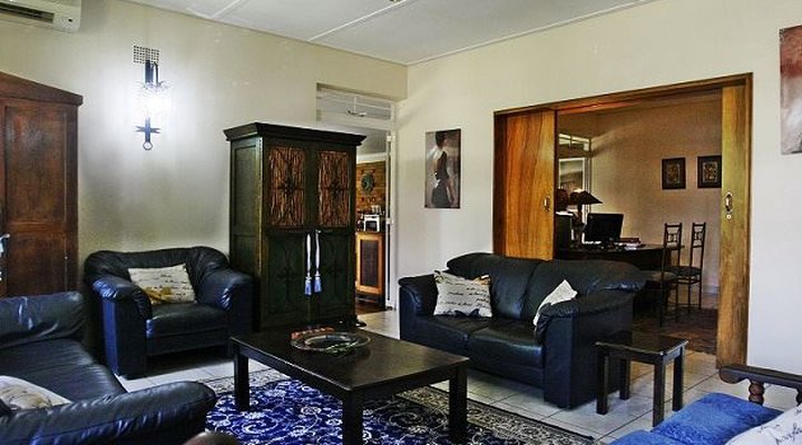 Sundowner Lodge