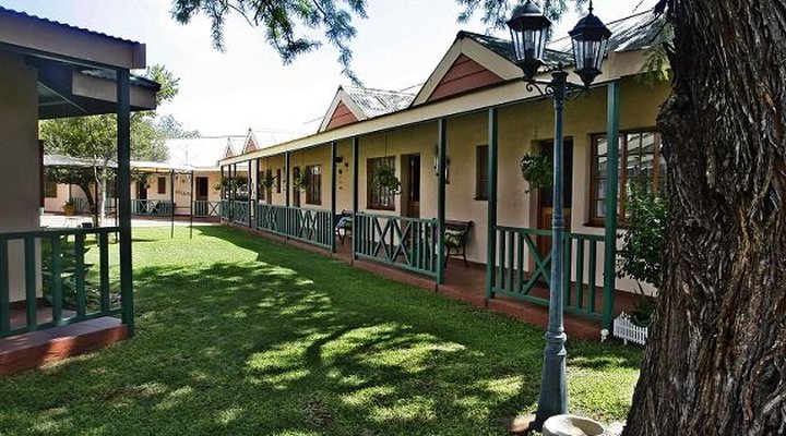 Sundowner Lodge