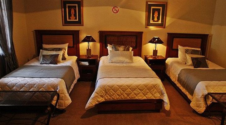 Sundowner Lodge