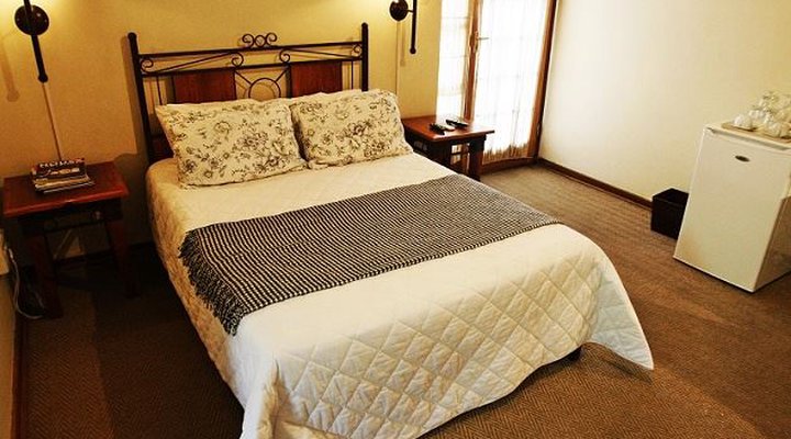 Sundowner Lodge