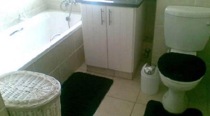 Jakaranda Holiday Flats 17